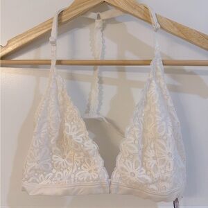 Victoria’s Secret White Lace Bralette Large